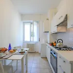 Apartment Casa Al Caprifoglio 600m From - Happy