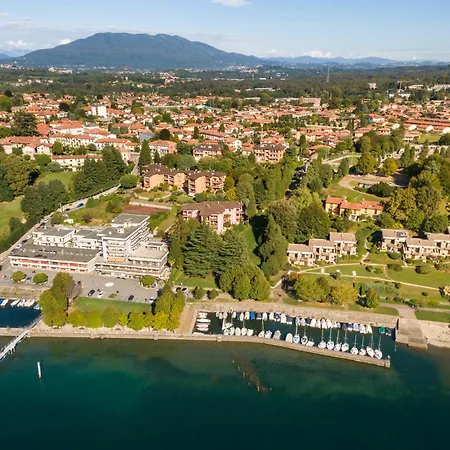 Apartment Casa Al Caprifoglio 600m From - Happy