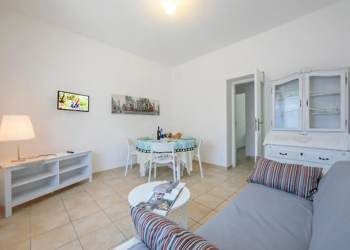 Casa Al Caprifoglio 600m From - Happy Apartment Ispra