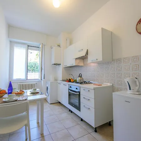 Casa Al Caprifoglio 600m From - Happy Apartamento Ispra